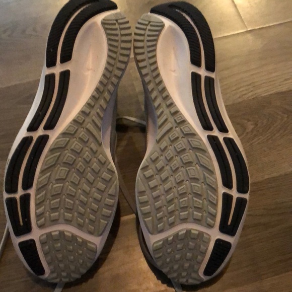 Men’s Nike Air Zoom Pegasus 38’s Seattle Seahawk Edition size 7.5 shoes!! - Picture 8 of 10